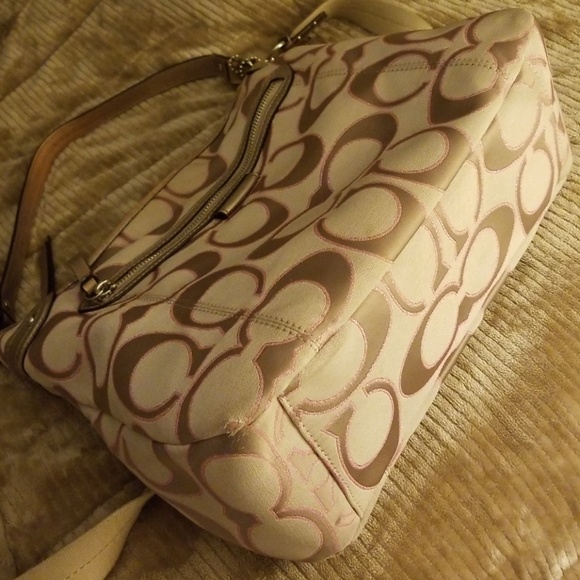 💖 Coach Handbag 👜 - Picture 6 of 7